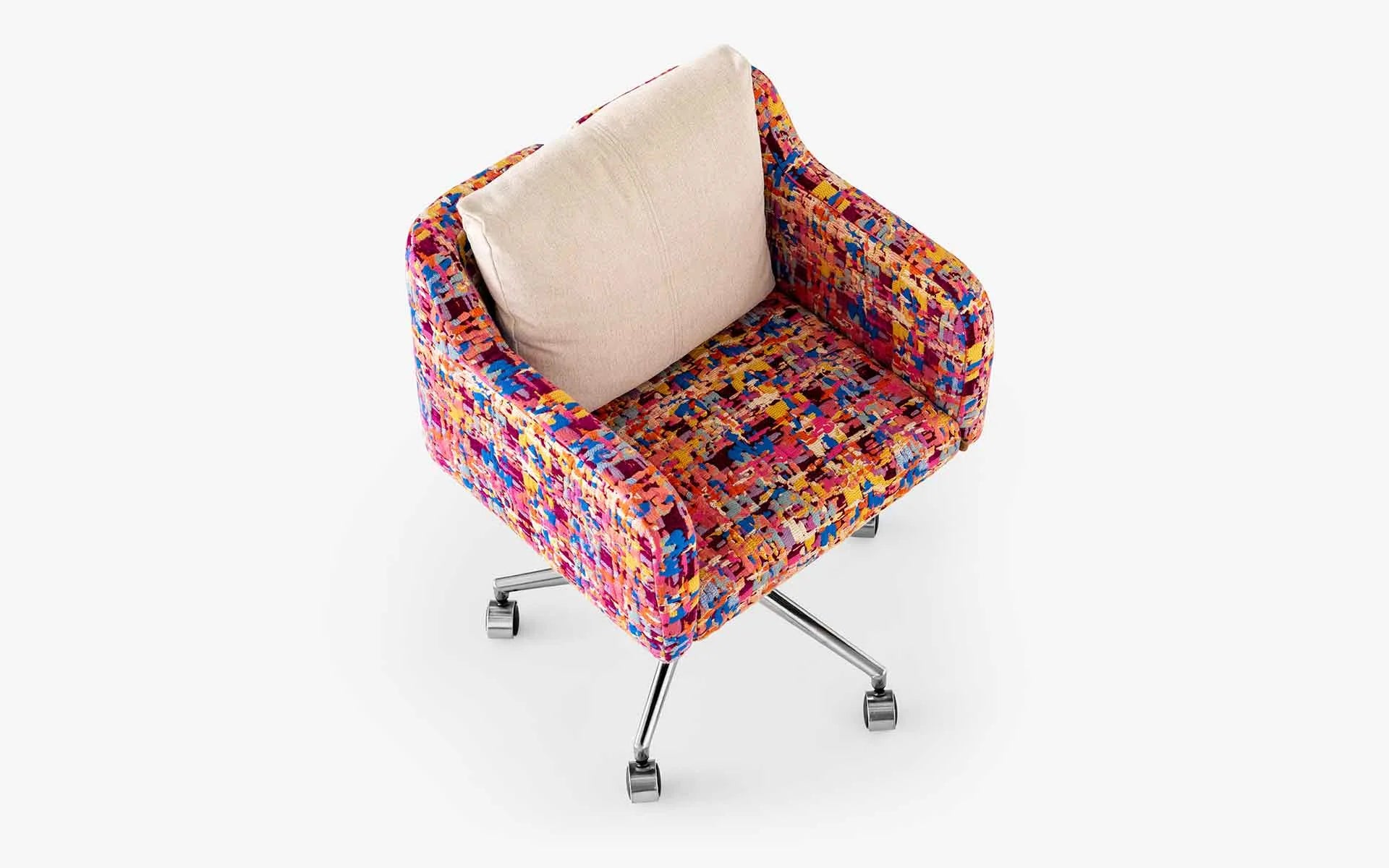 Papillonne Work Chair Pink Kenzo Wheels