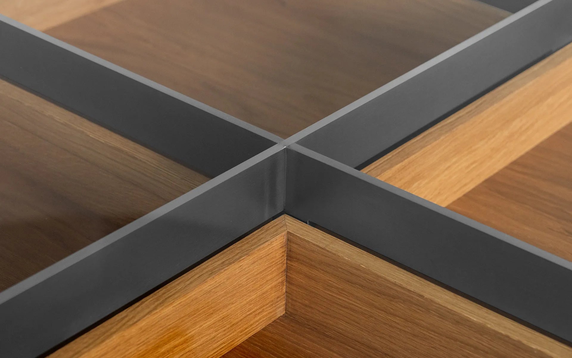 Buredo Glass-Top Drawer Showcase Table