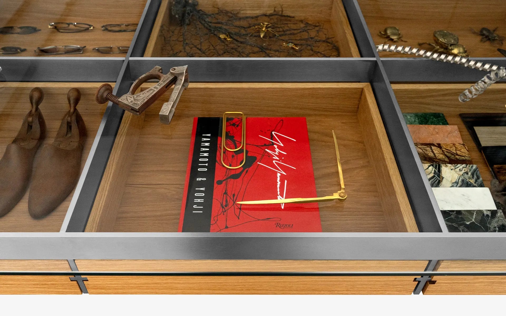 Buredo Glass-Top Drawer Showcase Table