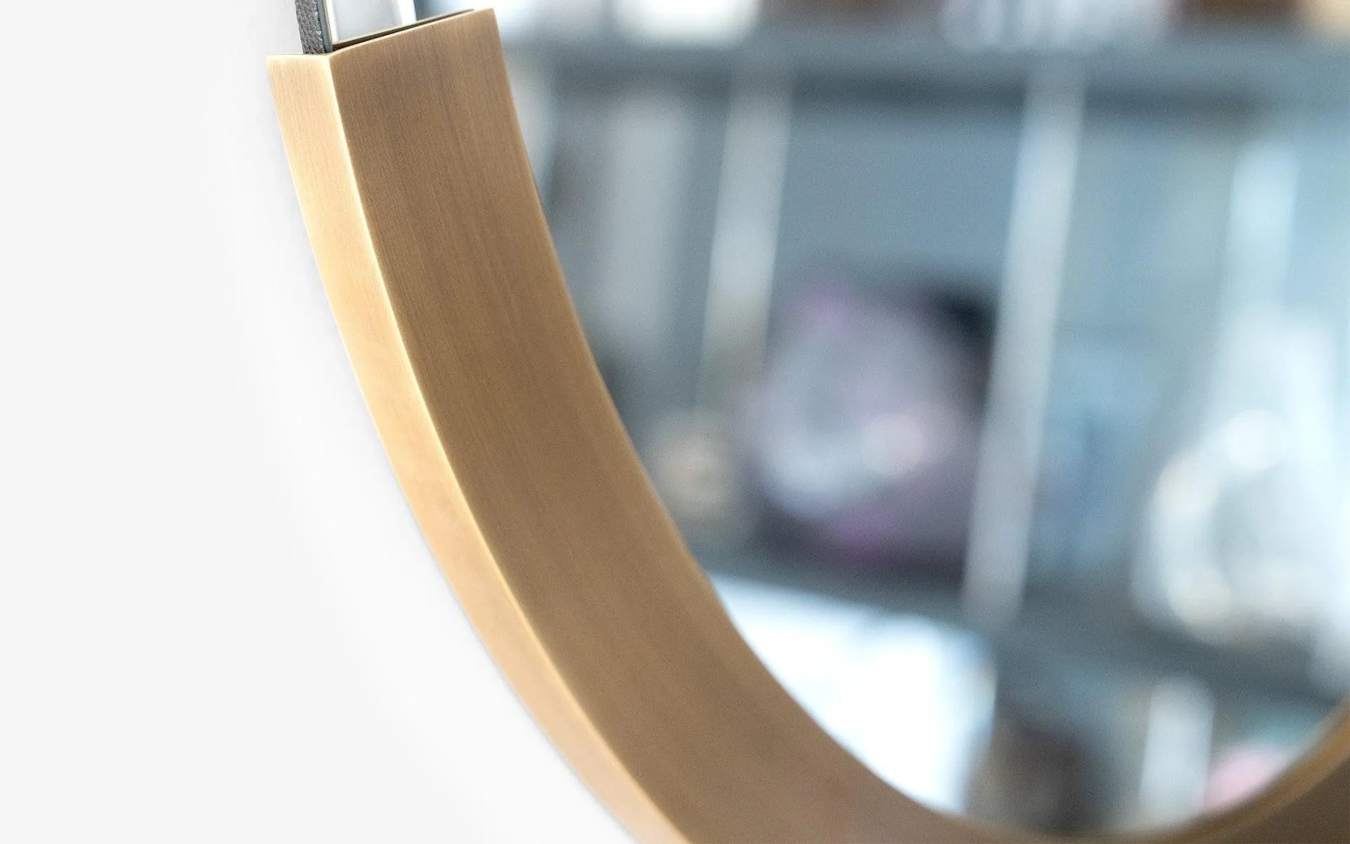 Daisy Mirror - laguglobal