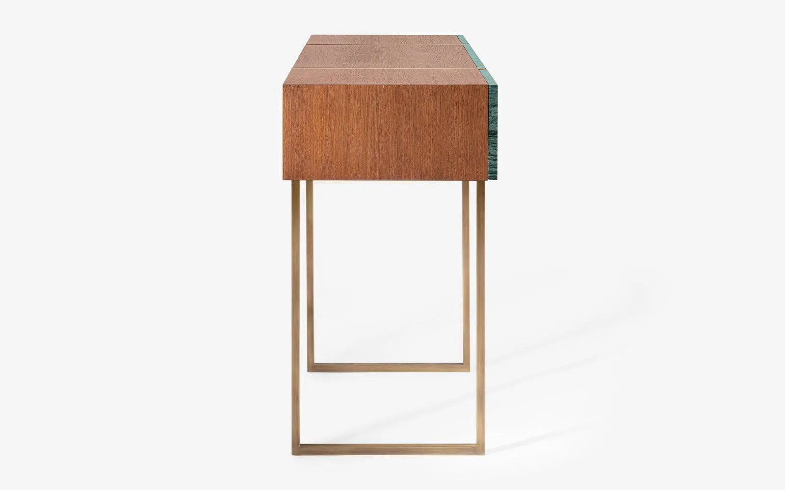 Famed Dresuar - lagu.shop - Dresuar