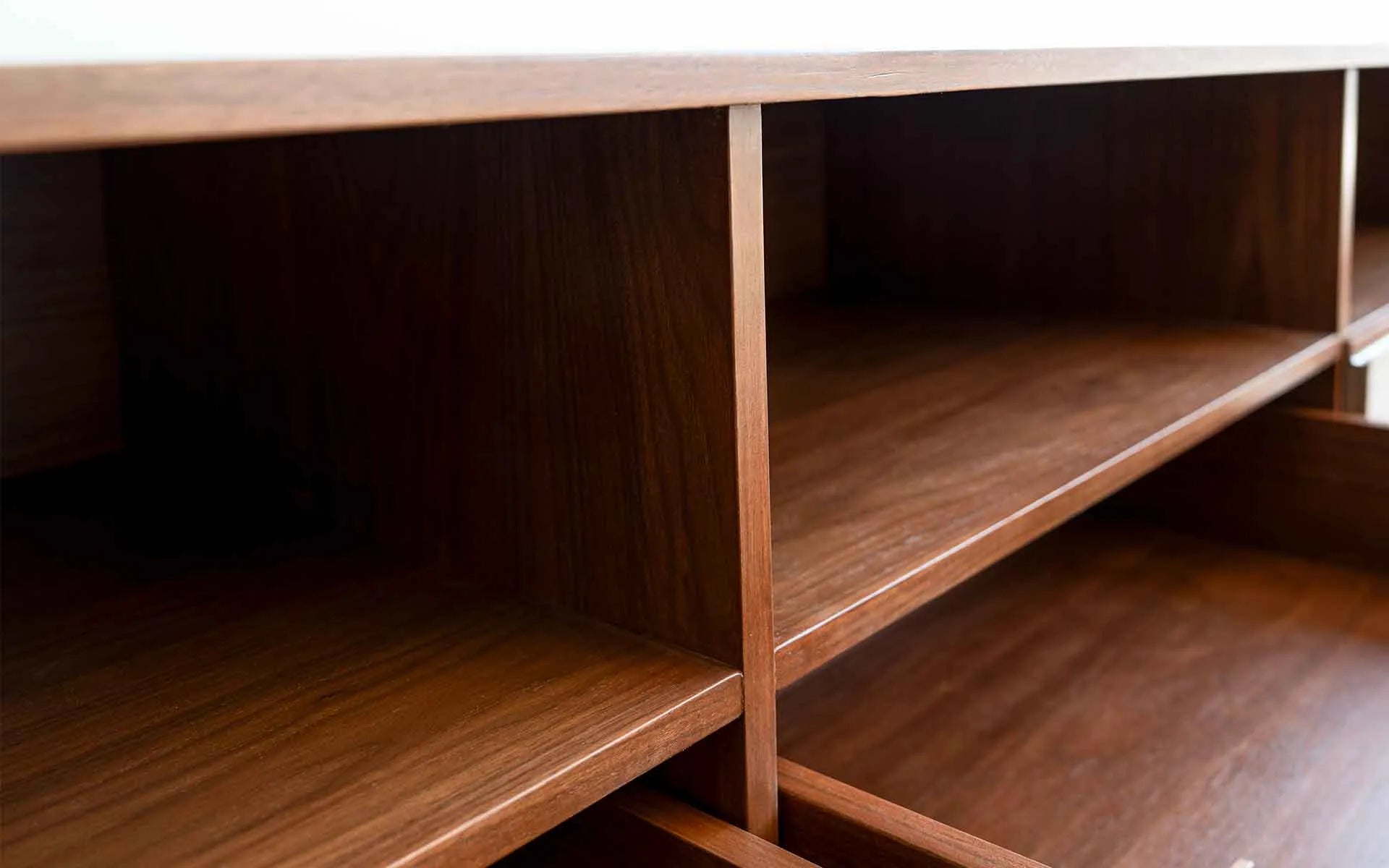 Solid Walnut Natur Tv Unit