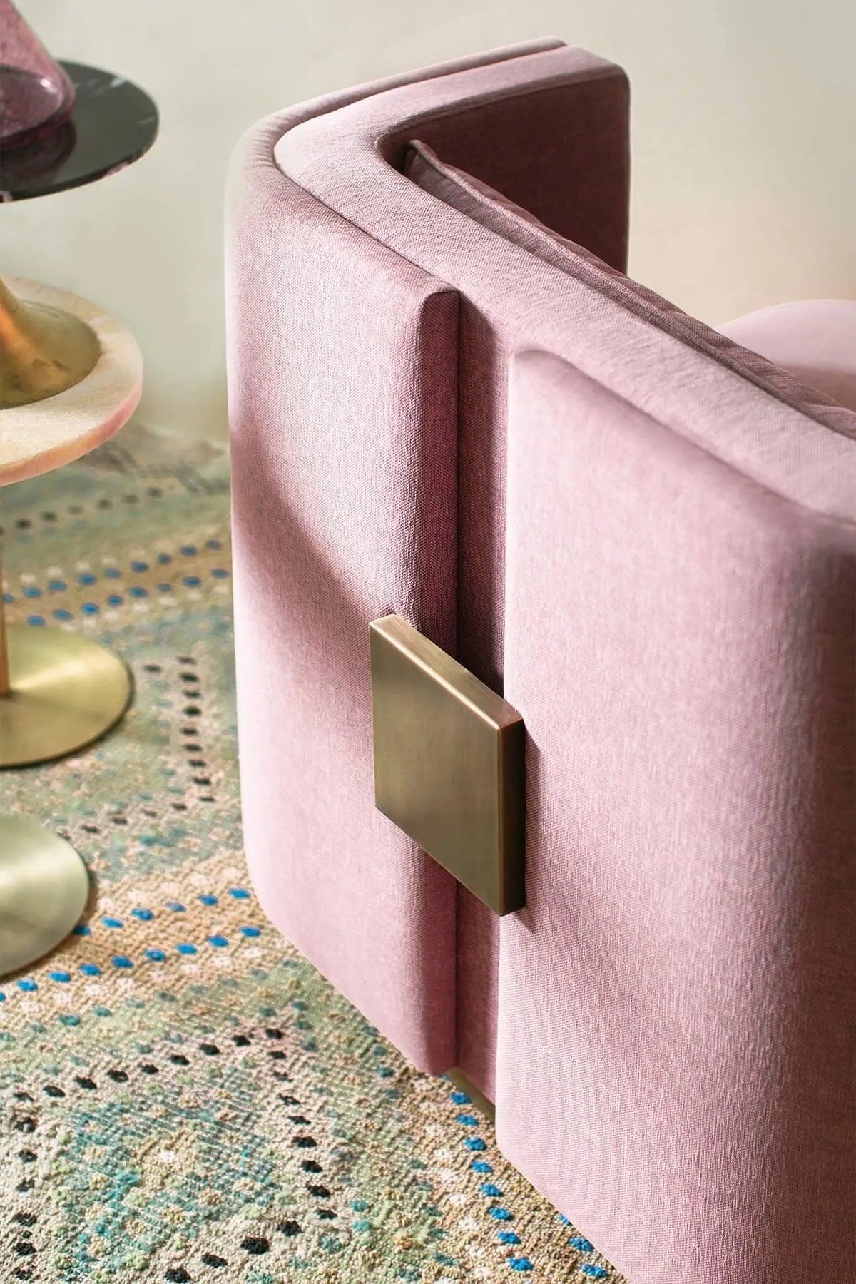 Papillonne Armchair Pink - laguglobal