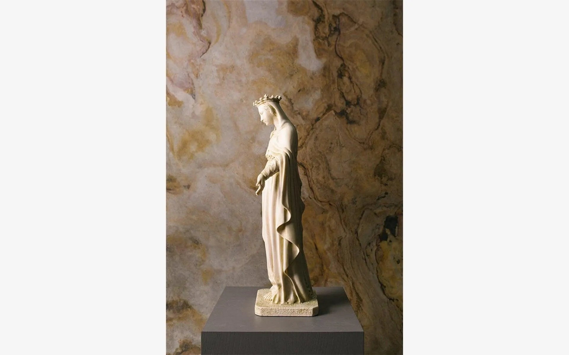 The Virgin Mary Statue - laguglobal