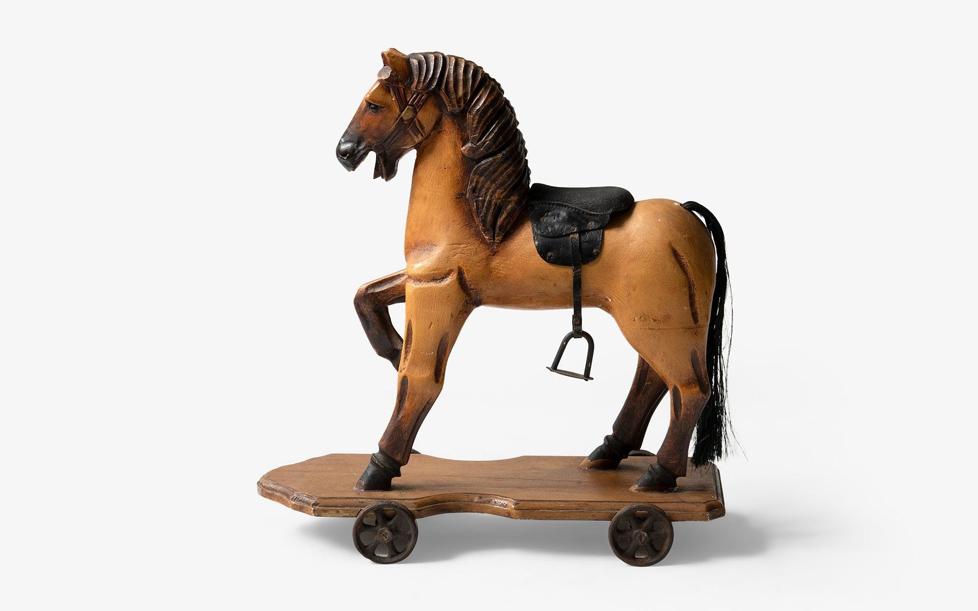 Vintage Wheeled Horse - laguglobal